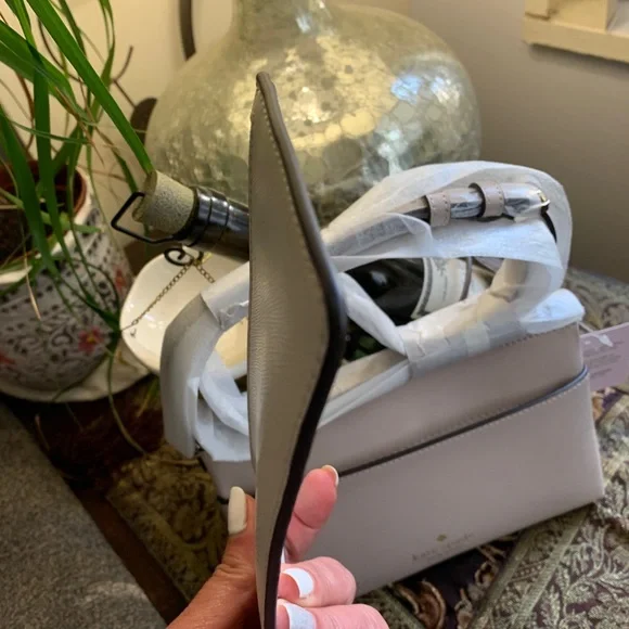 SOLD⛔️Authentic Kate Spade Saffiano leather top zip Crosby w large card holder - Picture 13 of 15